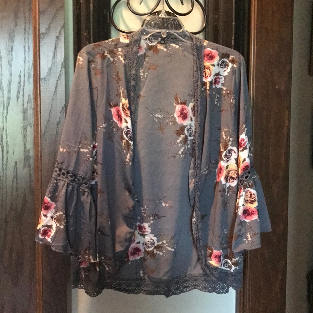XXL shear floral gray jacket